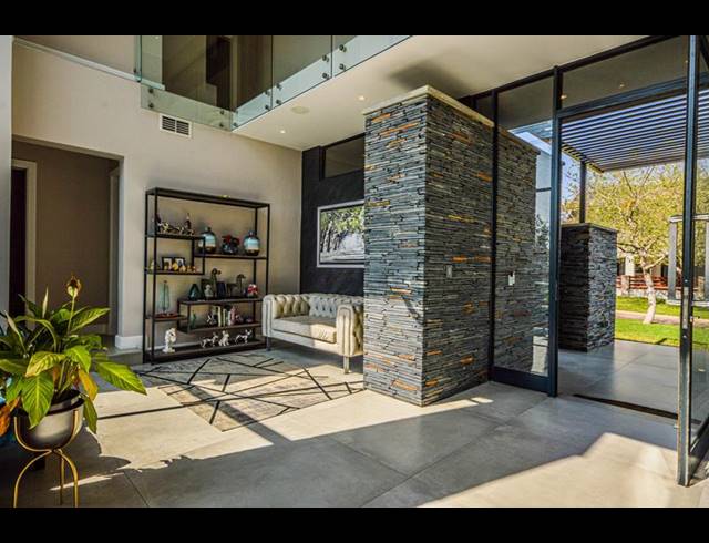 5 BEDROOM HOUSE FOR SALE IN COPPERLEAF ESTATE